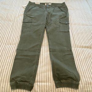 NEW ~ Mountain Khakis Kelp Calamity Slim-Fit Cargo Pant - 8 P